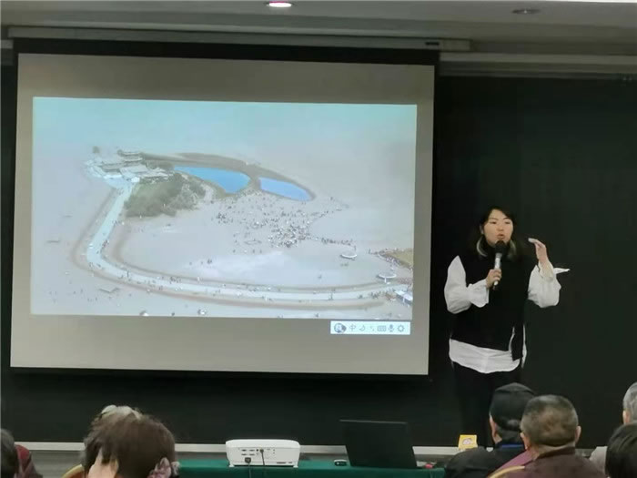 綿陽(yáng)中旅假日旅行社舉行新疆南疆專(zhuān)列(漠河專(zhuān)列)華陽(yáng)避暑線(xiàn)路推薦會(huì)暨客戶(hù)答謝會(huì)