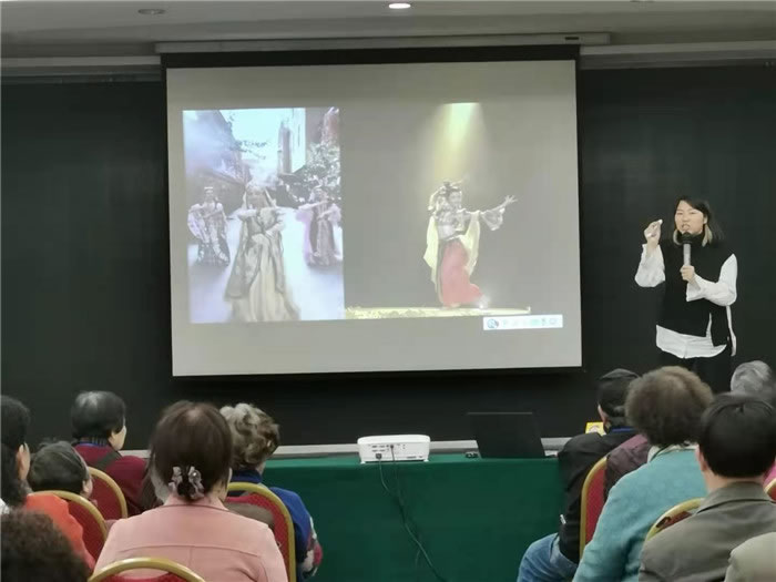 綿陽(yáng)中旅假日旅行社舉行新疆南疆專(zhuān)列(漠河專(zhuān)列)華陽(yáng)避暑線(xiàn)路推薦會(huì)暨客戶(hù)答謝會(huì)