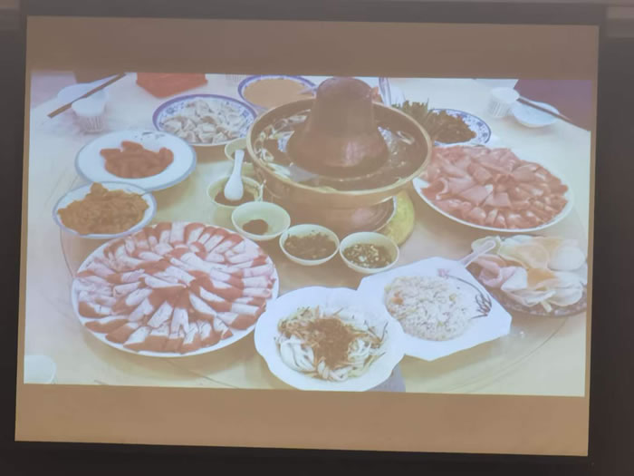 綿陽(yáng)中旅行假日旅行社舉行胡楊林、南疆專(zhuān)列推薦會(huì)