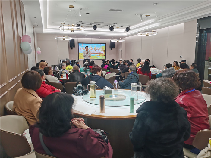 綿陽(yáng)中旅假日旅行社長(zhǎng)江山峽紅葉精彩品鑒會(huì)